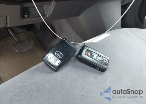 2005 Toyota Prius z USA, uszkodzony, nr VIN JTDKB20U653002424